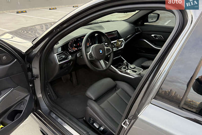 Седан BMW 3 Series 2021 в Львове
