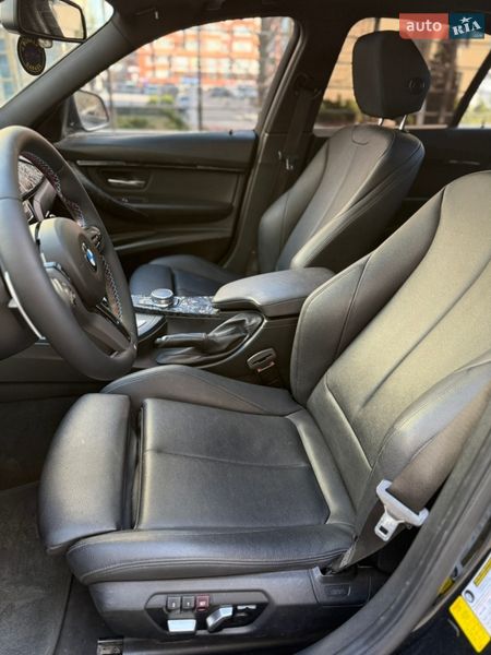 Седан BMW 3 Series 2017 в Киеве