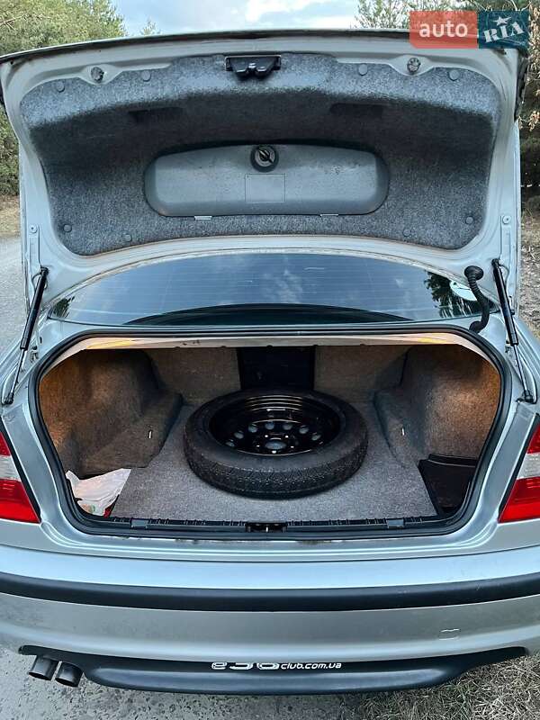 Седан BMW 3 Series 2002 в Барышевке