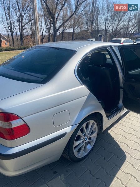 Седан BMW 3 Series 2004 в Чернівцях