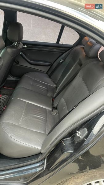 Седан BMW 3 Series 2003 в Ровно