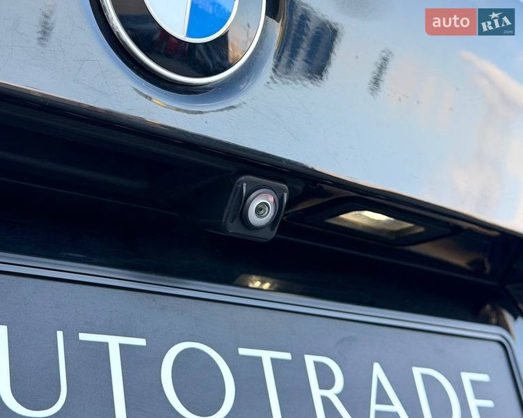 Седан BMW 3 Series 2019 в Киеве