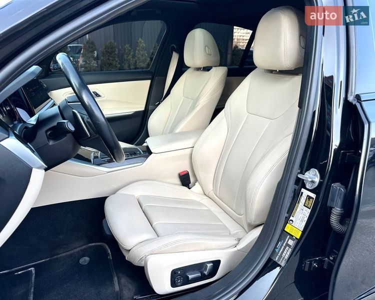 Седан BMW 3 Series 2019 в Киеве