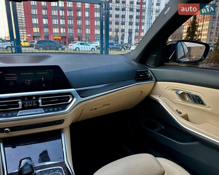 Седан BMW 3 Series 2019 в Киеве