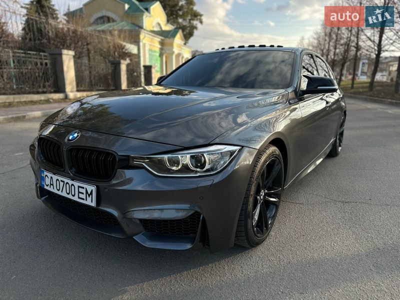 Седан BMW 3 Series 2012 в Умані