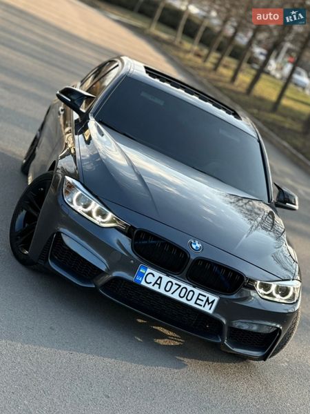 Седан BMW 3 Series 2012 в Умані