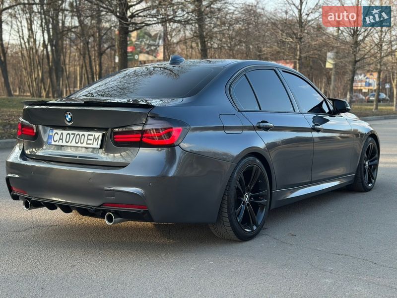 Седан BMW 3 Series 2012 в Умані