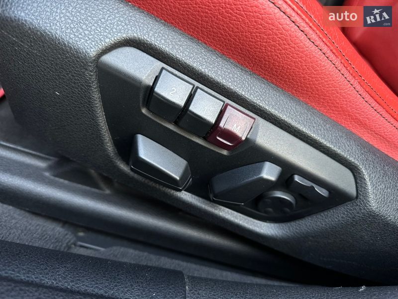 Седан BMW 3 Series 2012 в Умані