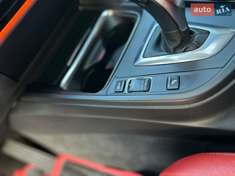 Седан BMW 3 Series 2012 в Умані