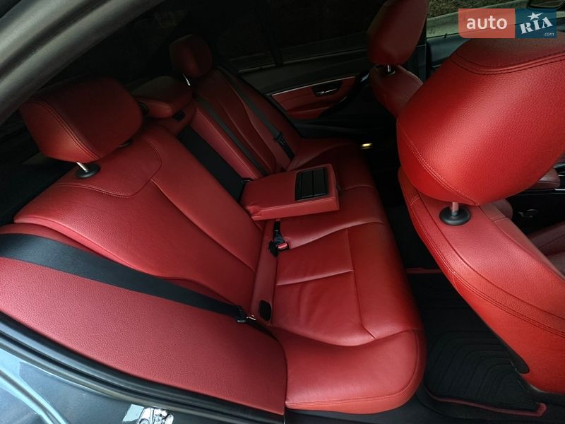 Седан BMW 3 Series 2012 в Умані