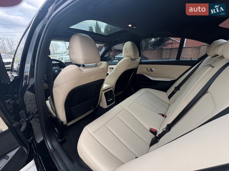 Седан BMW 3 Series 2023 в Виннице