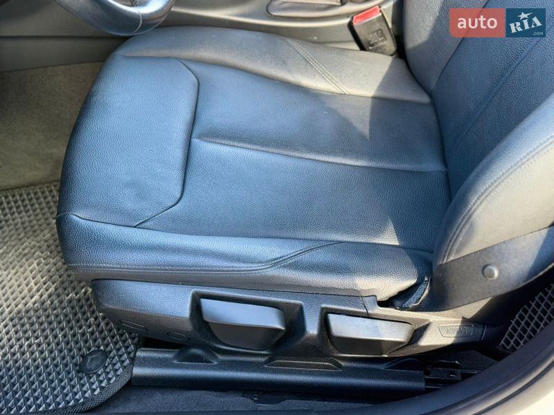 Седан BMW 3 Series 2015 в Днепре