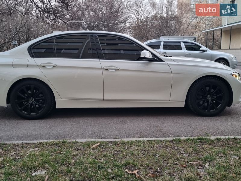 Седан BMW 3 Series 2013 в Черкассах