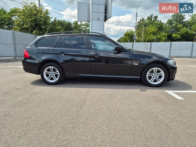 Универсал BMW 3 Series 2010 в Киеве
