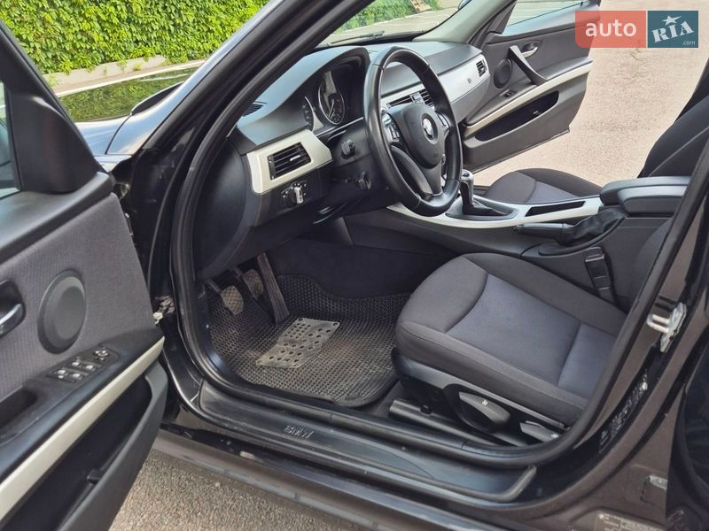 Универсал BMW 3 Series 2010 в Киеве