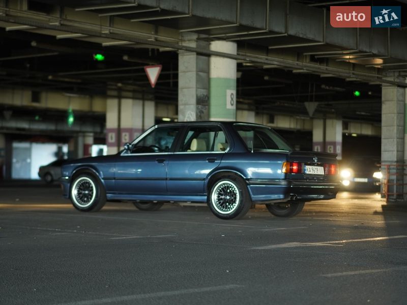 Седан BMW 3 Series 1985 в Киеве