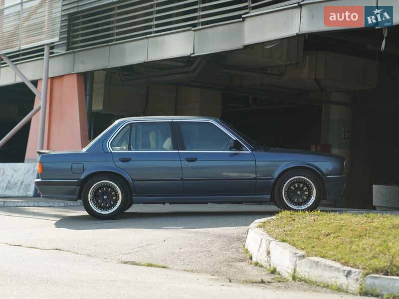 Седан BMW 3 Series 1985 в Киеве