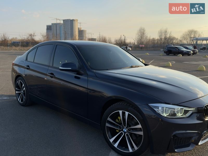 Седан BMW 3 Series 2015 в Киеве