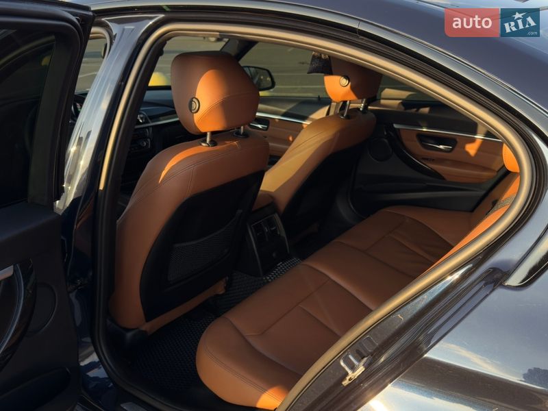 Седан BMW 3 Series 2015 в Киеве