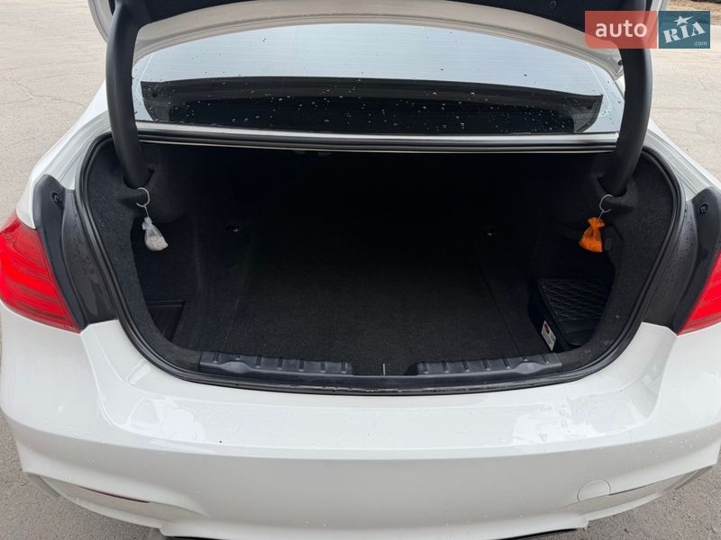 Седан BMW 3 Series 2013 в Кривом Роге фото 9 Седан BMW 3 Series 2013 в Кривом Роге