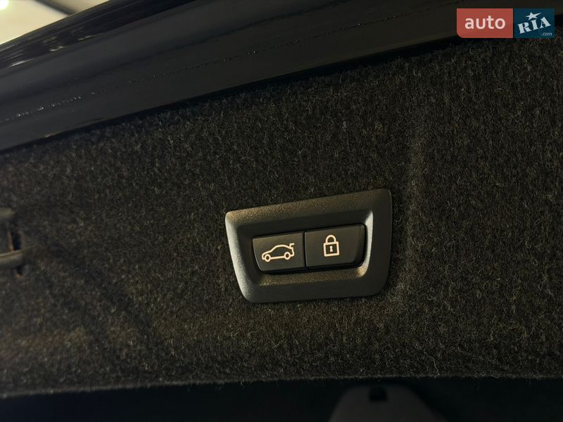 Седан BMW 3 Series 2019 в Одесі