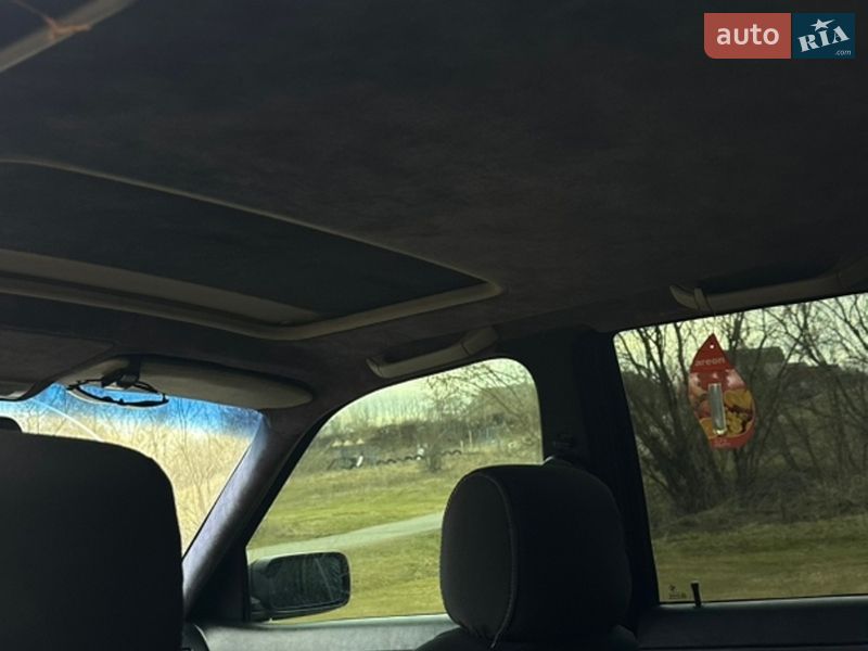 Седан BMW 3 Series 1995 в Гнівані