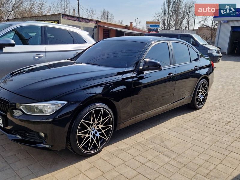 Седан BMW 3 Series 2013 в Кривому Розі