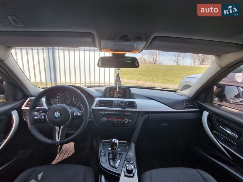 Седан BMW 3 Series 2013 в Кривому Розі