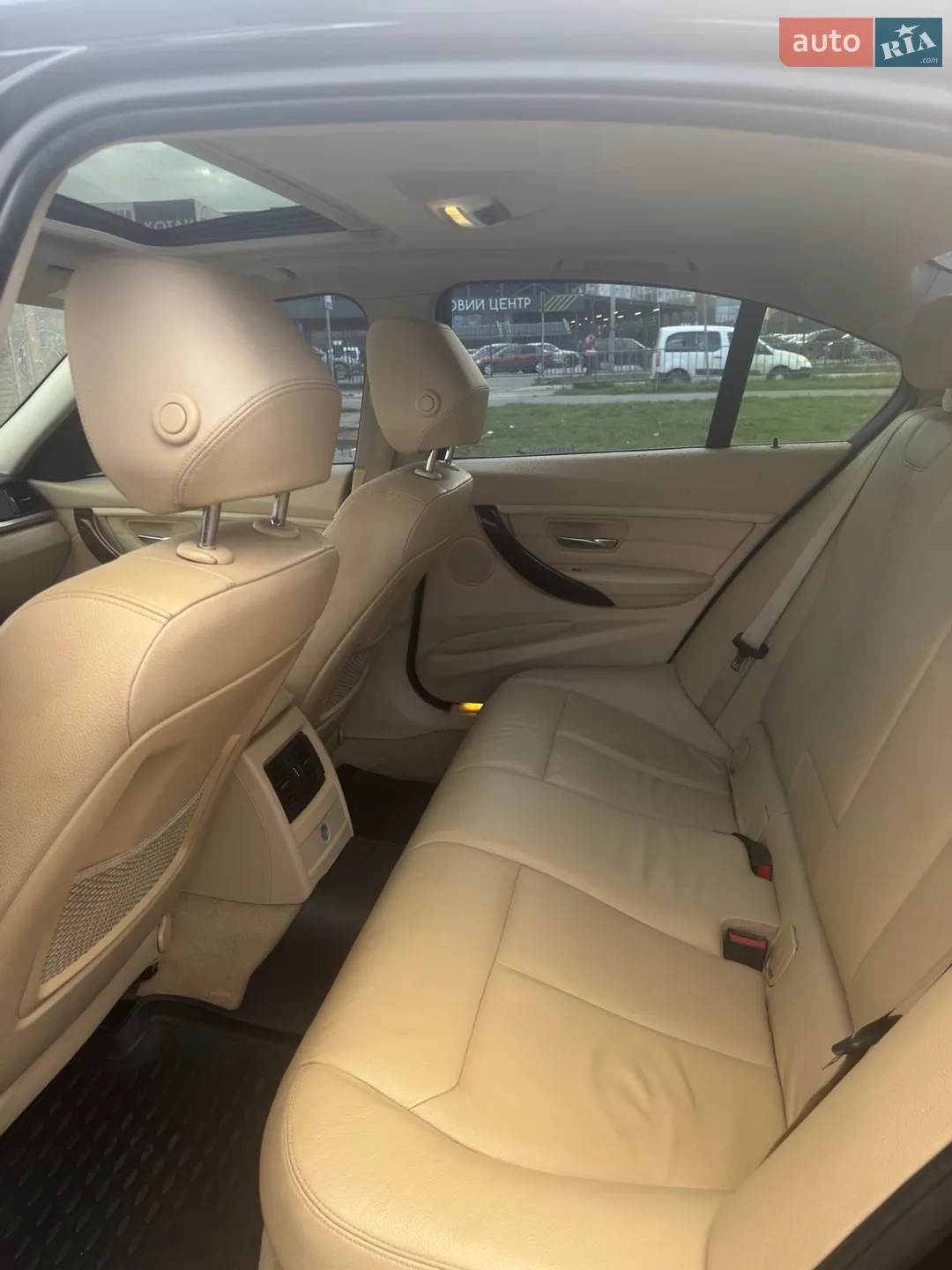 2012 BMW 3er - мініатюра 12