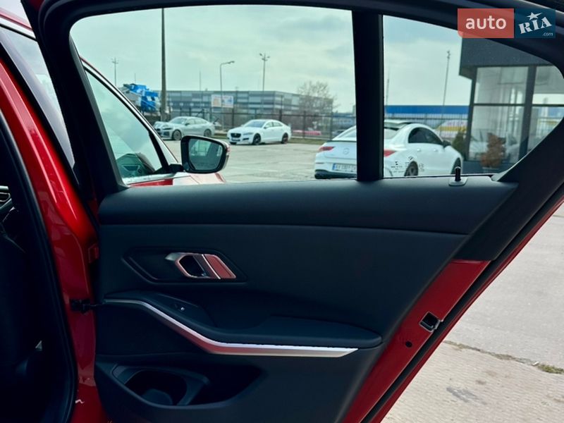 Седан BMW 3 Series 2022 в Киеве