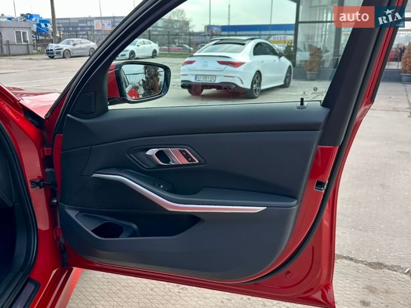 Седан BMW 3 Series 2022 в Киеве