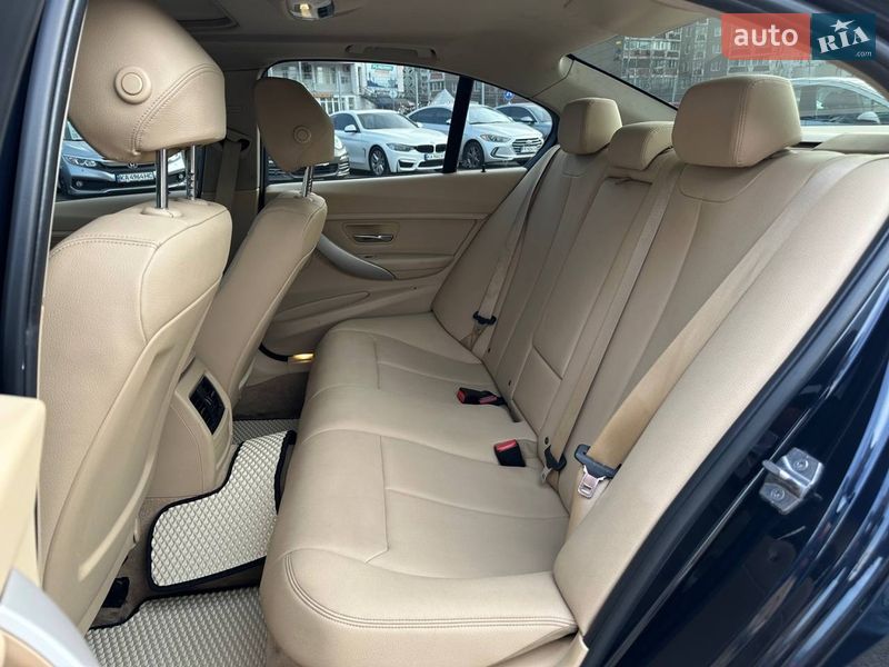Седан BMW 3 Series 2016 в Киеве