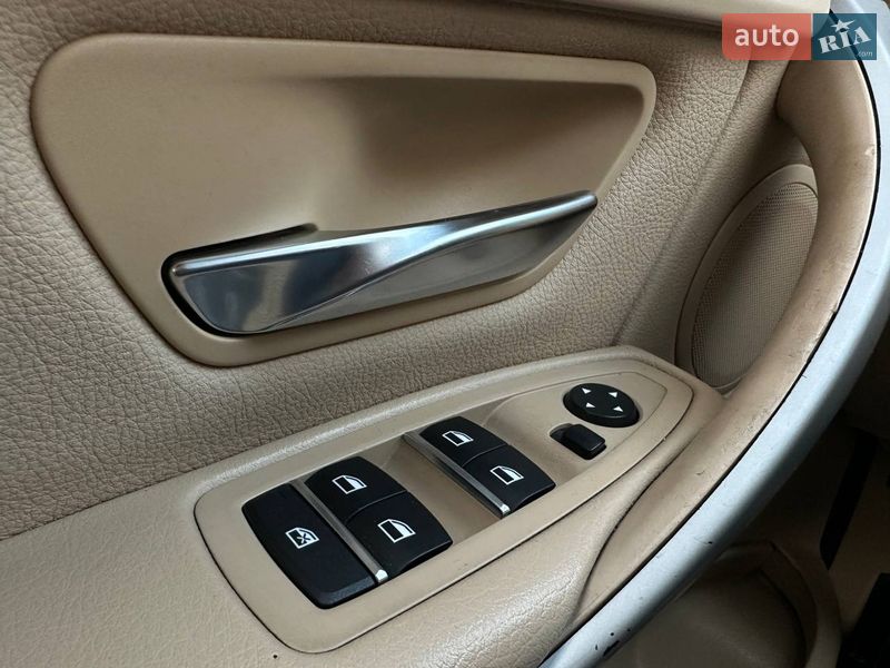 Седан BMW 3 Series 2016 в Киеве