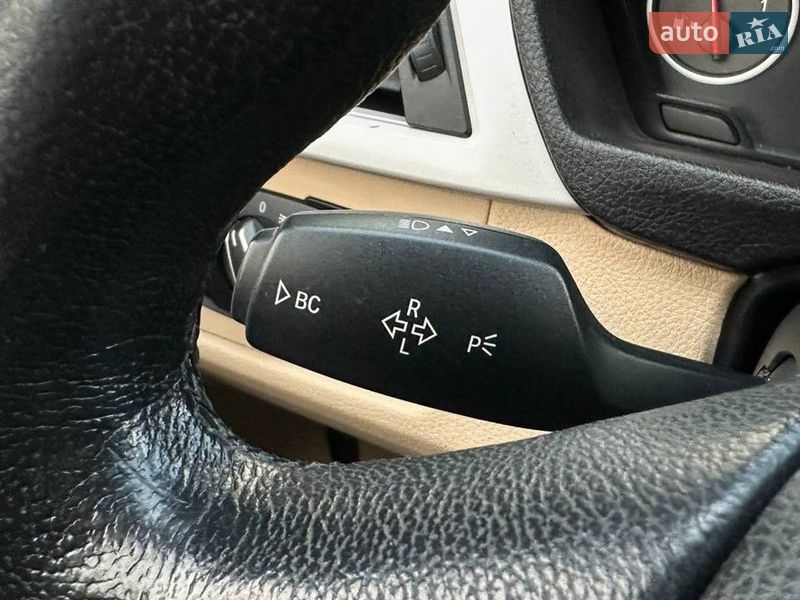 Седан BMW 3 Series 2016 в Киеве