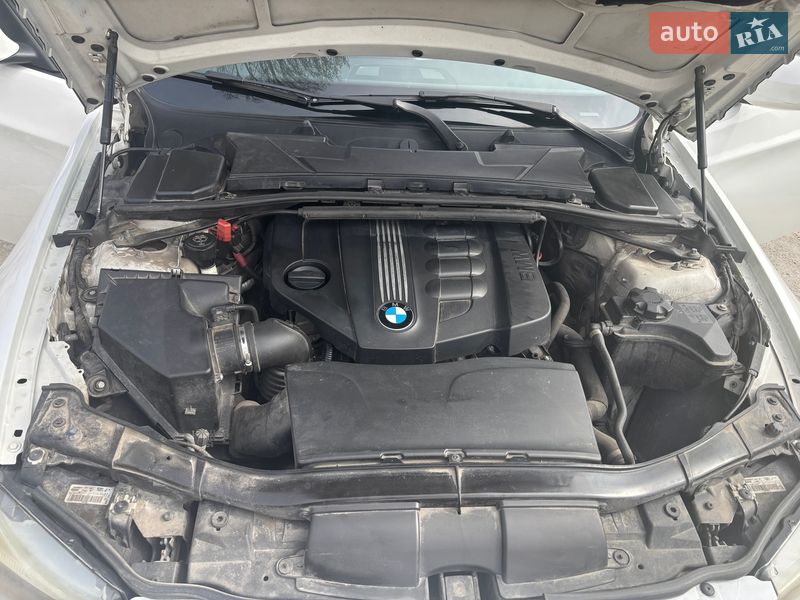 Универсал BMW 3 Series 2011 в Обухове