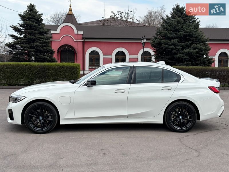 Седан BMW 3 Series 2021 в Каменском
