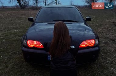 Седан BMW 3 Series 2005 в Хороле