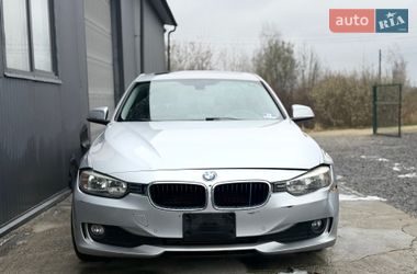 Седан BMW 3 Series 2015 в Львові