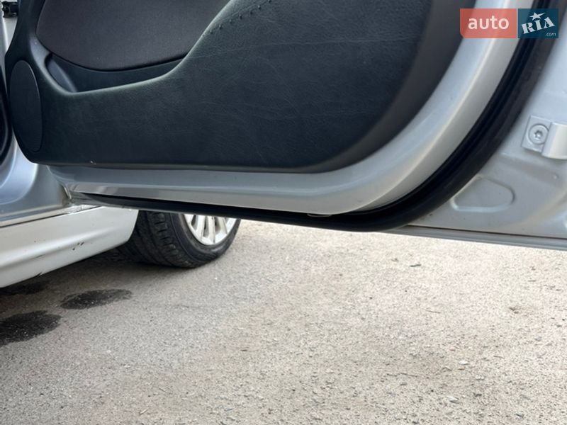 Седан BMW 3 Series 2003 в Хмельницькому