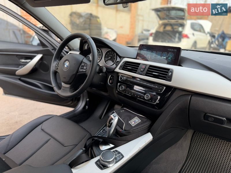 Седан BMW 3 Series 2017 в Лубнах