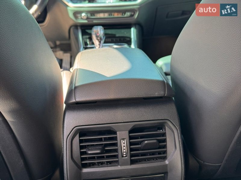 Седан BMW 3 Series 2019 в Києві фото 16 Седан BMW 3 Series 2019 в Києві