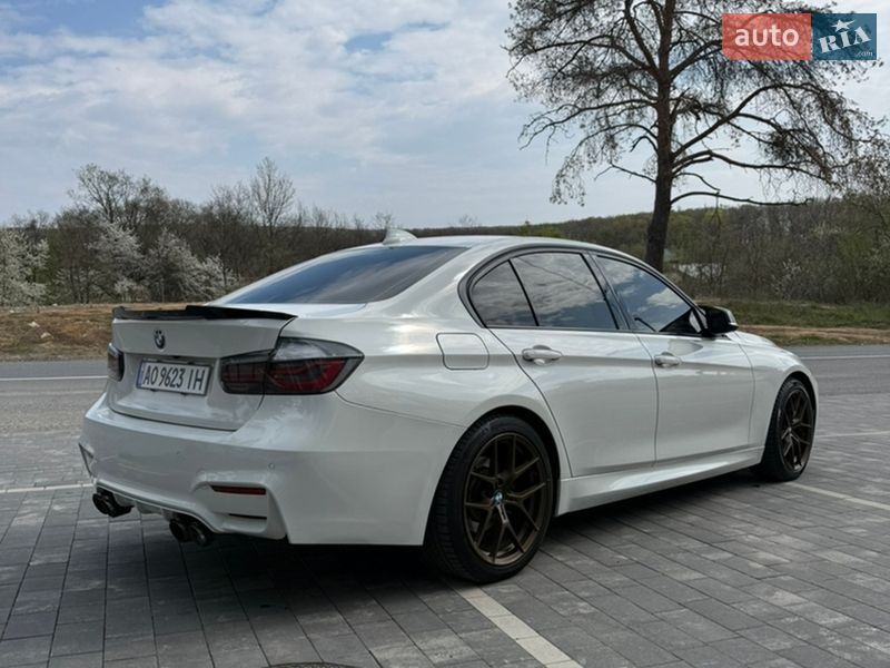Седан BMW 3 Series 2017 в Ужгороді