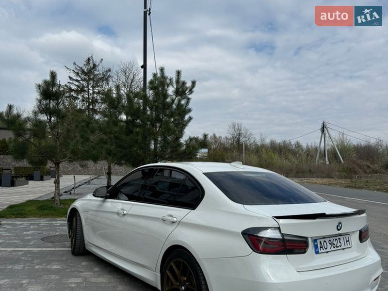 Седан BMW 3 Series 2017 в Ужгороді