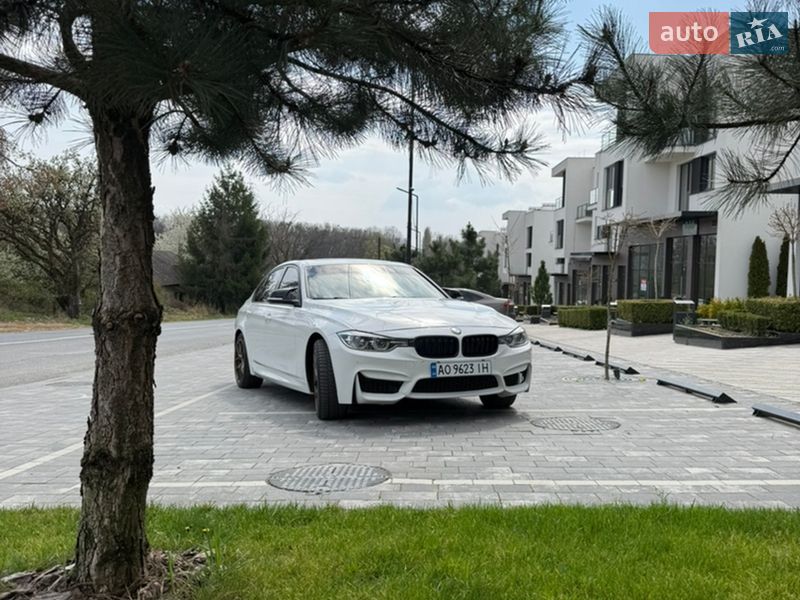 Седан BMW 3 Series 2017 в Ужгороді