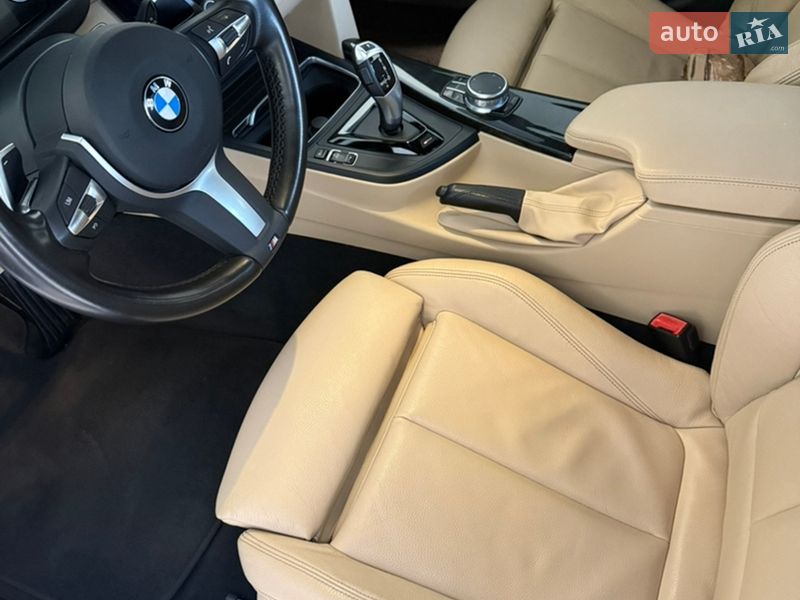 Седан BMW 3 Series 2017 в Ужгороді