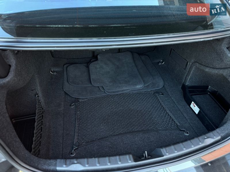 Седан BMW 3 Series 2013 в Киеве