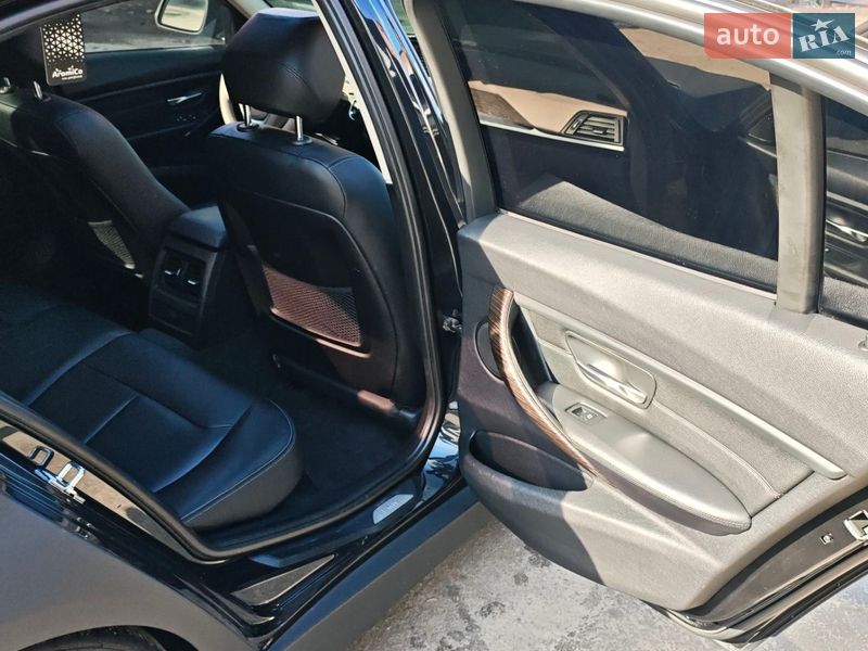 Седан BMW 3 Series 2012 в Киеве