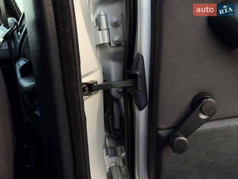 Седан BMW 3 Series 2004 в Черновцах фото 49 Седан BMW 3 Series 2004 в Черновцах