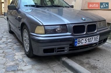 Седан BMW 3 Series 1995 в Львові