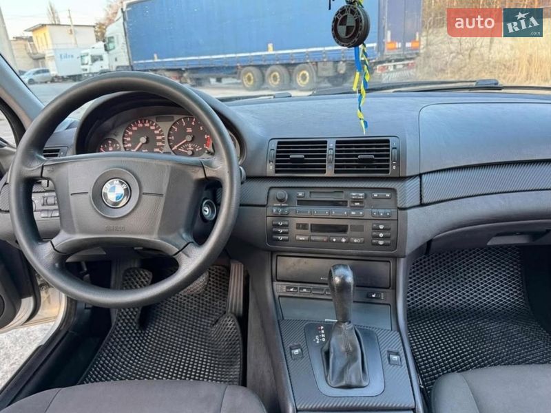 Седан BMW 3 Series 2003 в Ровно